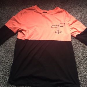 I’m selling a long sleeve silky shirt